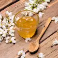 Кои са предимствата на акациевия мед?