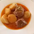 Агнешко месо с пресни картофи