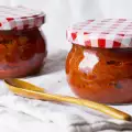 Tomato Chutney with Raisins