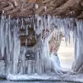 Най-голямата ледена пещера се открива в Исландия