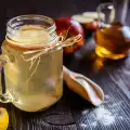 Как да си направим домашна напитка за отслабване с ябълков оцет