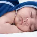 Как да облекчим съня при болното дете