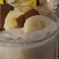 Здравословен млечен крем с банан, канела и шоколад