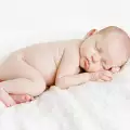 Ниското тегло при раждане уврежда костите на бебето