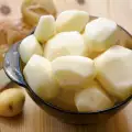 Как да запазим и съхраняваме обелени картофи?