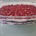 Бишкотена торта със сладко, сметана и плодове