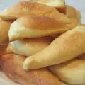 Fritters with Yeast and Cream
