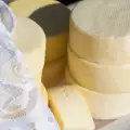 How to Choose Yellow Cheese?
