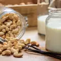 Зона за вегани: Как се прави кисело мляко от кашу?