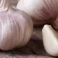 Pink Garlic Protects Foods from Mold