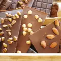 How to Make Homemade Chocolate with Nuts