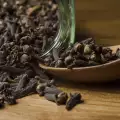 How to make clove tea and what is it good for?