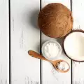 Жабурене с кокосово масло - защо и за какво помага?