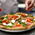 Ето как да направим съвършената италианска пица