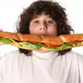 Рекламите са причина за затлъстяването при деца
