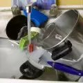 Как да почистваме тефлонови съдове