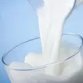 Кашичка с мляко при ечемик на окото
