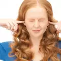 Как да се справим със заглъхнали уши