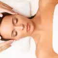Подмладяващ масаж за лице в 4 лесни стъпки