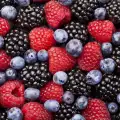 Черни плодове - кои са полезни и кои опасни за консумация?