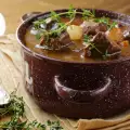 Какие специи добавляют в телячий суп?
