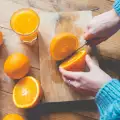 How to Easily Peel an Orange?