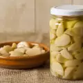How to Marinate Garlic?