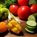 Кои зеленчуци и плодове свалят холестерола