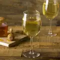 Произход и история на меденото вино