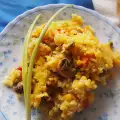 Жълт ориз с гъби и зеленчуци