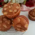 Какаови мъфини с филирани бадеми