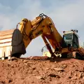 Временно спират изграждането на депо за отпадъци край село Баня