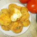 Картофени кюфтенца с топено сирене