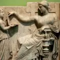 Лаптоп, изваян в древногръцка статуя – истина или конспирация?