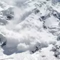 Няма български алпинисти в неизвестност след снежно бедствие в Непал