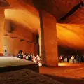 Мистерията на древните пещери Лонгю