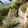 Достъпът до Осмарските скални манастири ще бъде обезопасен