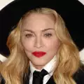 Мадона заведе младото си лъвче на ски