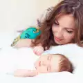 Бебетата задължително да спят по гръб