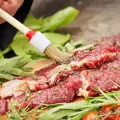 Cómo sazonar adecuadamente los filetes y chuletas de carne