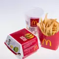 Макдоналдс премахва изкуствените съставки от менюто си