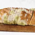 Безопасен ли е мухълът по хляба?