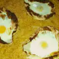 Ориз със зеле и печени яйца на фурна