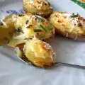 Пълнени картофи със сирене и яйца