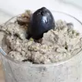 Пастет с маслини и авокадо