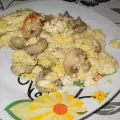 Гъби печурки с бъркани яйца
