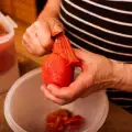 Как очистить помидоры от кожицы?