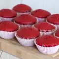 How to Make Red Paint for Cakes?