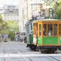 Коледният ретро трамвай отново се движи в София