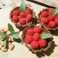 Шоколадови тарталети с малини